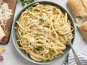 Traditional Fettuccine Alfredo